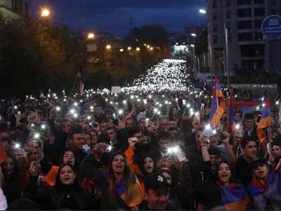 Ժողովրդային շարժման երեկոյան երթերը արդեն վերածվել են Հայ Ժողովուրդի միկրոտիեզերքի. Սփյուռքահայ գործարար Կարեն Մկրտչյան