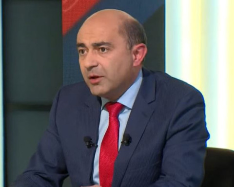 Էդմոն Մարուքյանը պատմել է, թե վարչապետն ինչ գաղտնիքի մասին էր ուզում խոսել Ազգային ժողովում