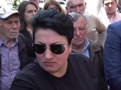 «Մենք բոլորս Գարիկներ ենք, եթե պետք է բոլորիս ձերբակալեք, խնդրեմ». զոհված զինծառայողի մայր