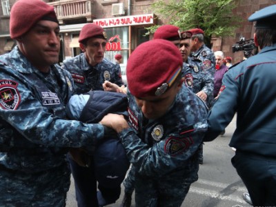 Armenian police arrest 364 participants in protests