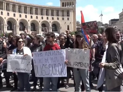 Resistance Movement participants are outside Marriott Armenia Hotel