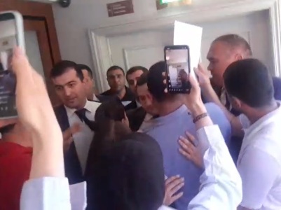 Opposition MPs not allowed to enter Marriott Armenia Hotel