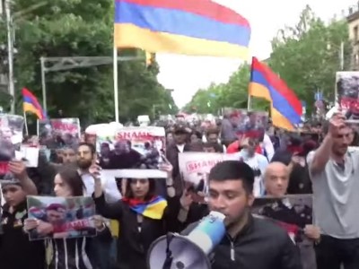 Armenian opposition starts its march
