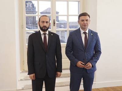 Armenia FM presents stance of Armenian side on settlement of Nagorno-Karabakh conflict to Macedonian FM