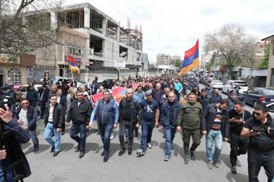 Սպասում եմ իմ ընկերների զանգերին, որ կասեն՝ նիկոլի իրավապահ մարմինը մտավ մեր տուն խուզարկության. Արսեն Բաբայան