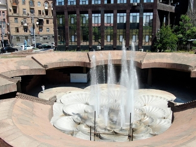 Հիմնանորոգվում է «Հանրապետության հրապարակ» մետրոյի կայարանի քարե շինությունն ու բարեկարգվում տարածքը