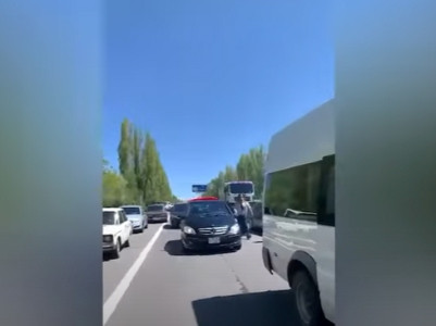 Protesters block Yerevan-Sevan road