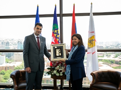 Yerevan and Paris mayors discuss issues of cooperation