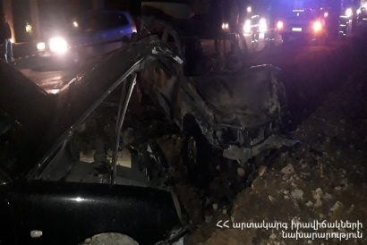 Երևան-Մեղրի ավտոճանապարհին բախվել են 3 մեքենա. դրանցից մեկը բռնկվել է