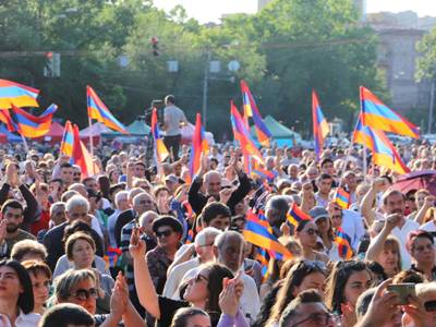 Resistance movement holding march in Yerevan