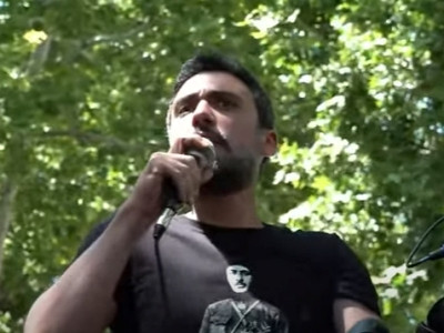 Resistance Movement supporters come to Armenian MFA building