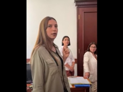 «Տղերք, վախեցաք, փակվեցի՞ք». ԵՊՀ ռեկտորի պաշտոնակատարը փակվել է աշխատասենյակում