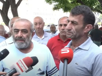 Բողոքի ակցիա Կառավարության դիմաց