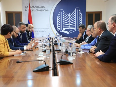 Քերոբյանն ու Վիկտորինը քննարկել են ՓՄՁ զարգացմանն ուղղված ծրագրերի առաջնահերթությունները