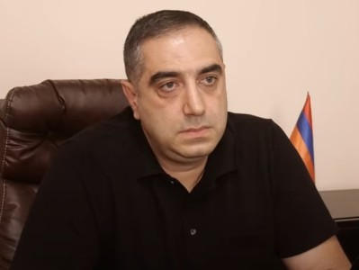 Քարտով գնումներ կատարելիս՝ տնտեսվարողը պետք է մինչեւ 5% միջնորդավճար տա բանկին. ըստ գործարարի՝ անկանխիկի օրենքը թերի է