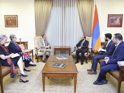 Armenia FM stresses to EU Special Representative the inadmissibility of arbitrary, false interpretations of agreements