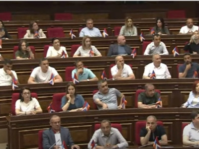 Armenia parliament majority force thwarts special session called by opposition factions