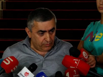 Հայաստանը հայտնվել է մի վիճակում, երբ քամին որ ուղղությամբ փչի, կգնա․ Արմեն Ռուստամյան