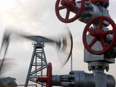 France in talks with UAE to replace Russia oil supplies