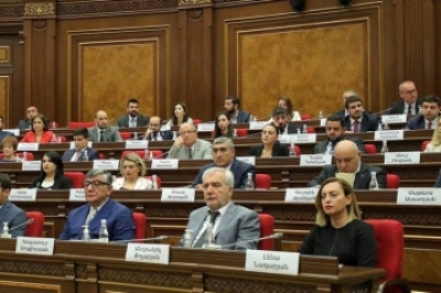 «Իրավունք». ՔՊ-ում լուսաբացներն այնքան էլ խաղաղ չեն. ՔՊ-ականների մի մասը լրիվ «խալաստոյ» վիճակում է