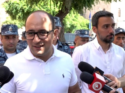 ԵԽ-ում կծիծաղեն, երբ իմանան` ժողովրդավարության մասին քննարկմանն ընդդիմադիրներին չեն հրավիրել. Մամիջանյան