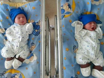 12th and 13th children are born in family displaced from Artsakh
