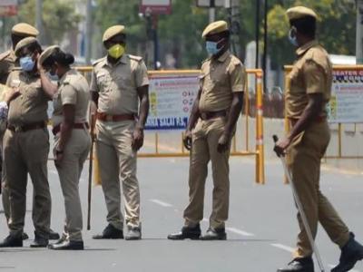 India arrests ruling party activist for insulting Prophet Muhammad