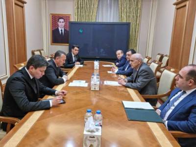 Արտաշես Թումանյանն Աշխաբադում քննարկել է էներգետիկայի ոլորտում համագործակցության հետ կապված հարցեր