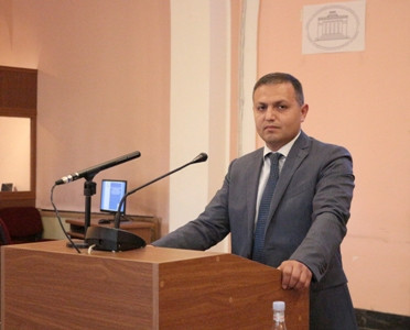 «Ներդնել նոր գիտական ուղղություններ». ԳԱԱ Տնտեսագիտության ինստիտուտի տնօրենի պաշտոնում ընտրվեց Դավիթ Հարությունյանը