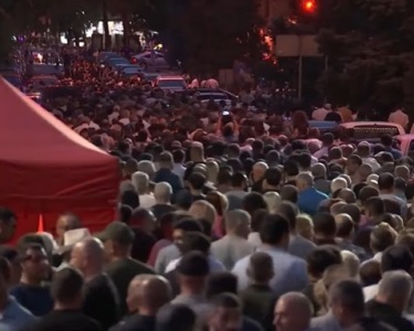 Resistance Movement participants start procession through central streets of Yerevan