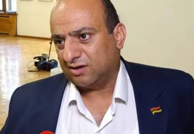 «Հրապարակ». «Մի՛ խանգարեք, մտածում եմ»