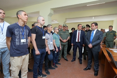 Armenia Defense Minister familiarizes himself with progress of summer draft
