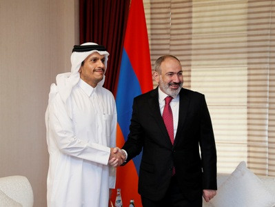 Armenia PM meets with Qatar FM