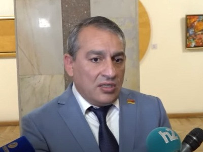 ԱԺ-ում ճգնաժամ չկա, ընդդիմության մոտ է ճգնաժամը. Ֆրանսիայի հրապարակում վարձով հերթապահող էլ չեն գտնում. ՔՊ պատգամավոր