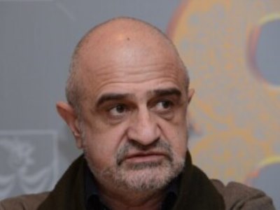 Նա մտավ իր ոճով, իրեն չդավաճանեց, ոչ մեկին չփորձեց նմանվել. Նա Ռաֆայել Քոթանջյանն էր ու վերջ. Ռուբեն Բաբայան