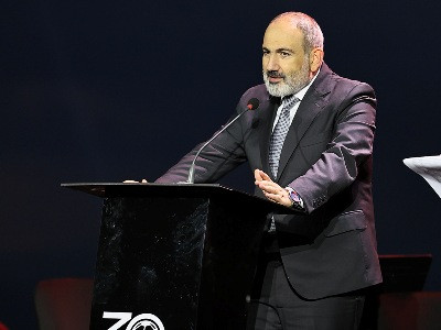 Թիմային ոգին զարգանալու մեծ տեղ ունի, և ֆուտբոլը բացառիկ դեր ունի դրան հասնելու համար․ վարչապետը՝ Ֆեդերացիայի 30-ամյակին
