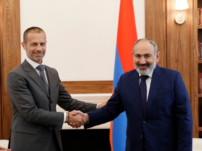 Armenia PM receives Ceferin: UEFA will continue to actively promote development of football in Armenia