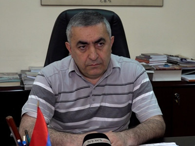 Պետք է սթափվենք, օր առաջ էս մարդու ձեռքը բռնենք, թե չէ կստորագրի, արդեն պայմանավորվել է Ալիևի հետ. Ռուստամյան