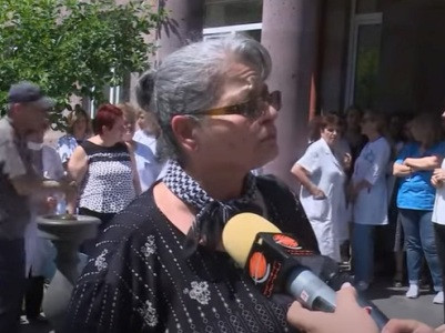 Առողջապահության նախարարը մենակ աղամաններից է հասկանում. ակցիայի մասնակից