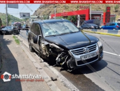 Կենդանաբանական այգու մոտ բախվել են Volkswagen Tuareg-ը, BMW-ն ու թիվ 35 համարի ավտոբուսը, կան վիրավորները