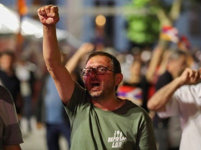 Urgent gathering on France Square: Opposition to head to ruling party office and Police building