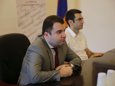 ԿԳՄՍ փոխնախարար Կարեն Թռչունյանը «ARMDOCT»-ի ներկայացուցիչների հետ քննարկել է դոկտորական ծրագրի բերալավման հարցեր
