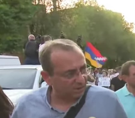 Ջհանգիրյանը պատրաստ է բոլոր տեսակի հանցագործությունների, միայն թե իշխանափոխություն չլինի. Արծվիկ Մինասյան