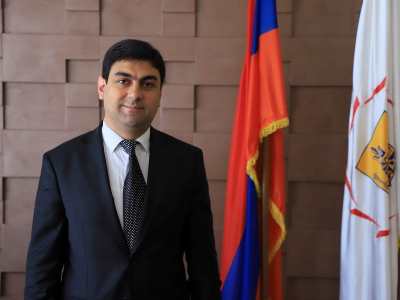 Սուրեն Ղամբարյանը դադարեցնում է Նոր Նորք վարչական շրջանի ղեկավարի լիազորությունները