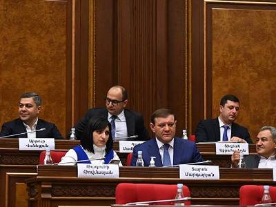 Who will replace Artur Vanetsyan in Armenian parliament?
