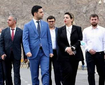 «Հրապարակ». Մաքսայինի աշխատակիցները «պատասխան կտան» իրենց նամակի համար