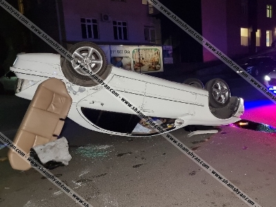 Խոշոր վթար՝ Երևանում. բախվել են Suzuki-ն ու 2 Mercedes-ներ, վերջիններից մեկը գլխիվայր շրջվել է, կա վիրավոր