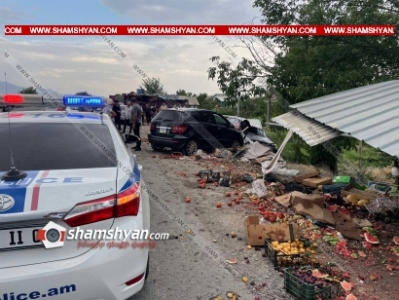 Արարատի մարզում 42-ամյա վարորդը Mercedes-ով մխրճվել է գյուղմթերքների տաղավարի մեջ. կա վիրավոր