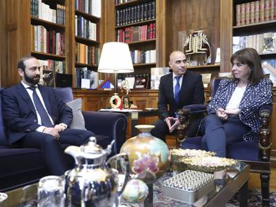 Armenian FM and Greek President discuss Karabakh issue