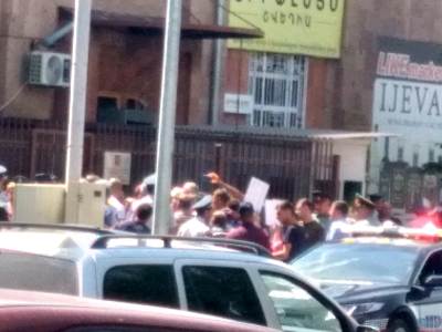 Families of Armenian captives in Azerbaijan protesting outside Russia consulate in Gyumri